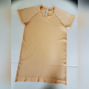 Lululemon Swiftly Tech Short Sleeve Shirt  Size 6
